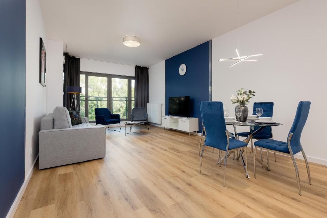 Avenue Solidarnosci On Wola By Renters Apartment *
